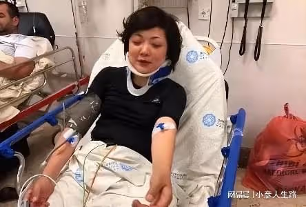 生下雙胞胎後,丈夫提出離婚,她用一己之力,將腦癱女兒送進名校