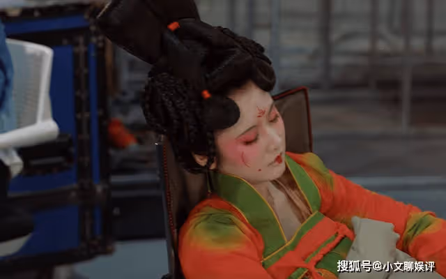 《我們這十年》帶血的棉球,挺孕肚累到虛脫,唐宮幕後真實又心酸
