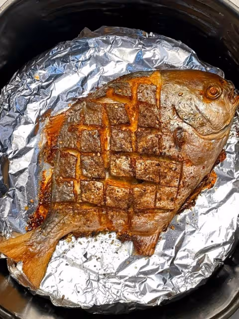 海鮮：烤金鯧魚