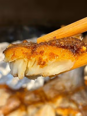 海鮮：烤金鯧魚