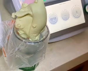 小美聖誕奶油杯子蛋糕（抹茶奶油紙杯蛋糕）