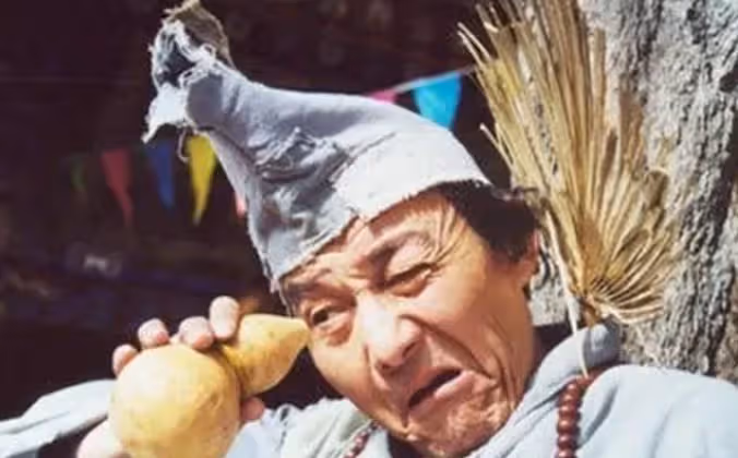 唯一把「濟公」演活的人！拍戲時遇到「3件怪事」　讓他從此堅定信佛：76歲選擇剃度出家