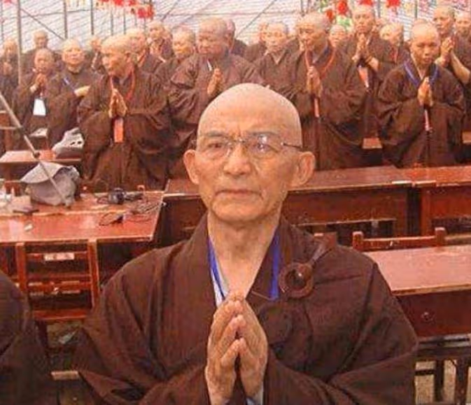 唯一把「濟公」演活的人！拍戲時遇到「3件怪事」　讓他從此堅定信佛：76歲選擇剃度出家