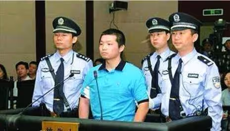 男子騎自行車遭盤查，心態失衡致6名警察死亡，法院怎麼判的