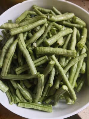 家庭版茄子燒豆角（少油，完美地解決了茄子吸油問題）