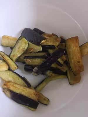家庭版茄子燒豆角（少油，完美地解決了茄子吸油問題）