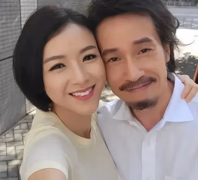 好拼!TVB視帝妻子復出拍戲每天睡一兩個小時,期間不忘陪伴子女