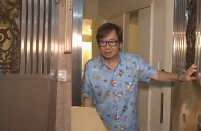 知名男星獲TVB獎勵50包大米,對方派人送貨上門,令豪宅內景曝光