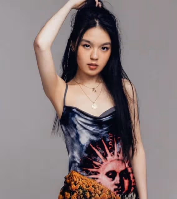 9位星二代顏值變化大:小S女兒美成蒼井優,各個整容式變化