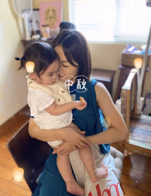 51歲「懷玉公主」疑隱婚生子!與萌娃眉眼神似,曾慘遭孫耀威拋棄