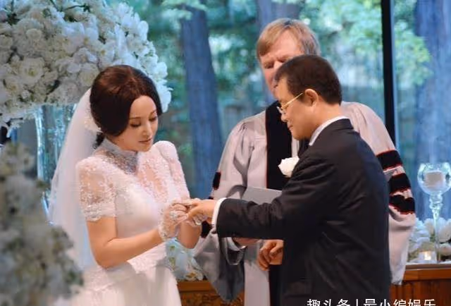 68歲劉曉慶曬運動視頻,身穿緊身衣大秀好身材,四嫁富豪生活瀟灑