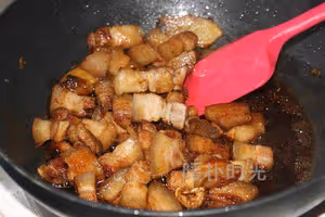 紅燒肉燉土豆乾