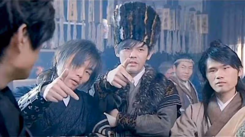 「山寨周杰倫」走紅，既開演唱會又拍電影，開直播賺大錢，自稱帥過本尊，網笑：快醒醒！