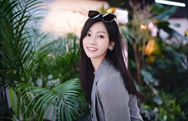 TVB港姐小花入行兩年火速上位！新劇擔當女主角，顏值高氣質好