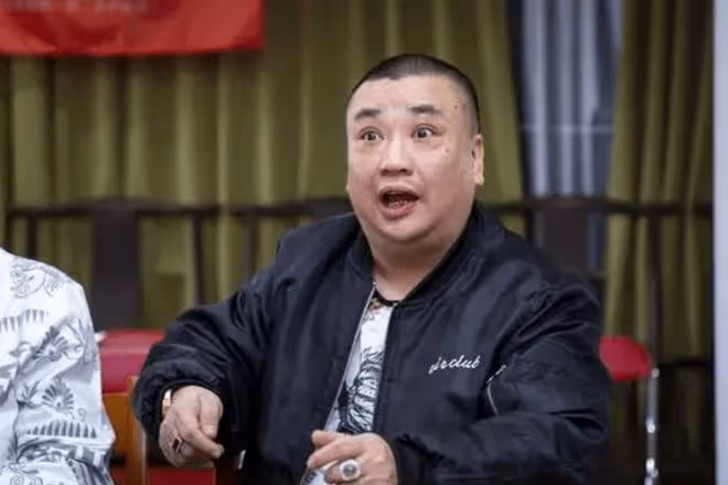 曝51歲陳堅雄去世!1天前發視頻心情好,《外媳》劇組多人哀悼