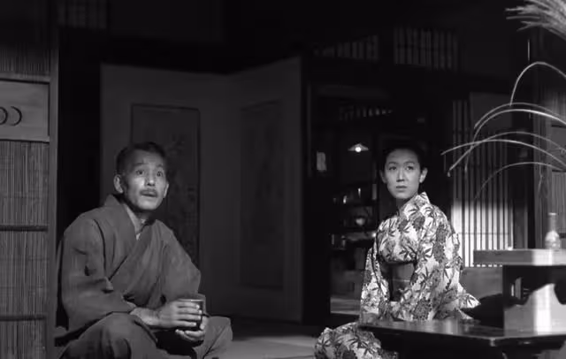 日本文藝片女王:她是島國的銀幕「性啟蒙」,一生拍攝250部電影