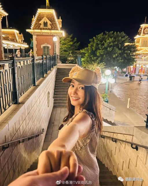 唐詩詠約姊妹去探索!黃翠如三日著同一件衫