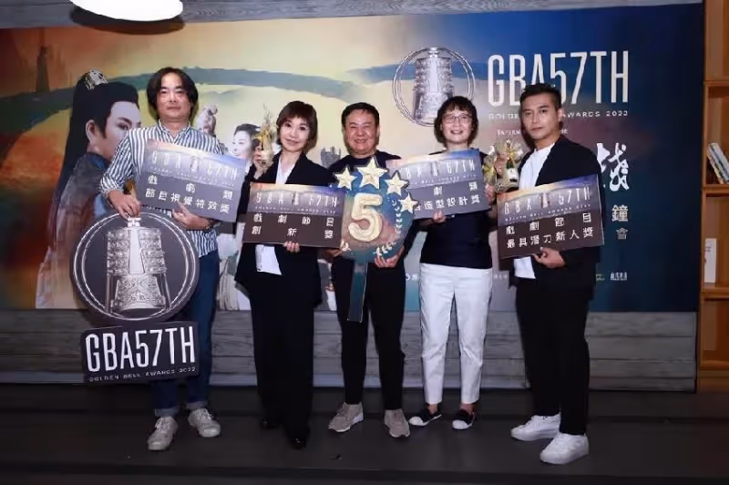 喪母暴瘦9公斤!唐美雲努力振作「她在媽媽靈堂前報喜」 「仍欠千萬債務也甘願」終讓歌仔戲被看見