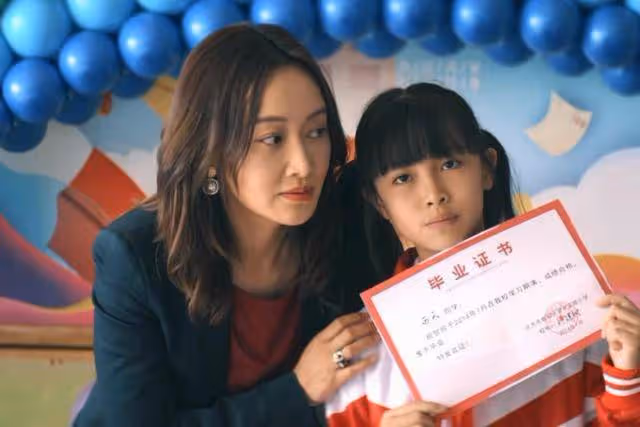 好傢夥！《搖滾狂花》收官，這是我今年看過最離譜的大結局
