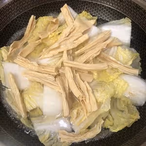 廣式娃娃菜腐竹粉絲煲