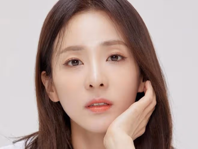 韓國愛豆朴山多拉，是易烊千璽的女神，燦烈還偷看她？