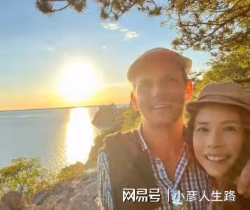 莫文蔚曬出和老公自駕游視頻,做3個孩子的後媽,11年仍恩愛幸福
