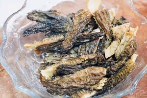 羊肚菌燉雞湯