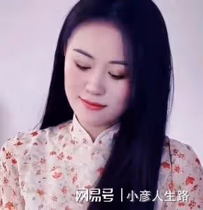 陳萌結婚後志得意滿,炫耀自己嫁了個好老公,公公賞錢拍寫真
