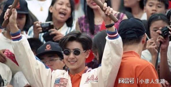 林志穎車禍後首次露面,全家同框慶祝48歲生日