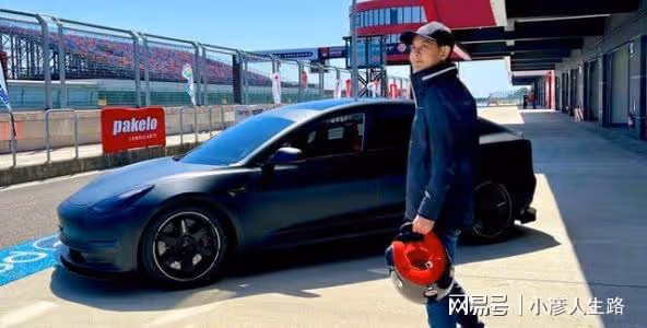 林志穎車禍後首次露面,全家同框慶祝48歲生日