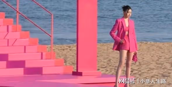 娛樂圈10位90後女星身材排名:關曉彤第六、娜扎第三、第一絕了