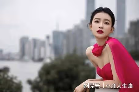 娛樂圈10位90後女星身材排名:關曉彤第六、娜扎第三、第一絕了