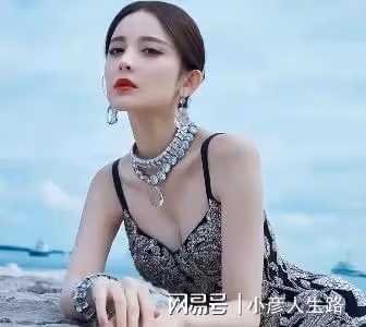 娛樂圈10位90後女星身材排名:關曉彤第六、娜扎第三、第一絕了