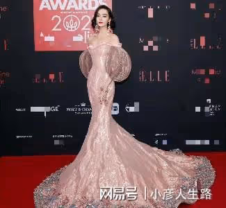 娛樂圈10位90後女星身材排名:關曉彤第六、娜扎第三、第一絕了