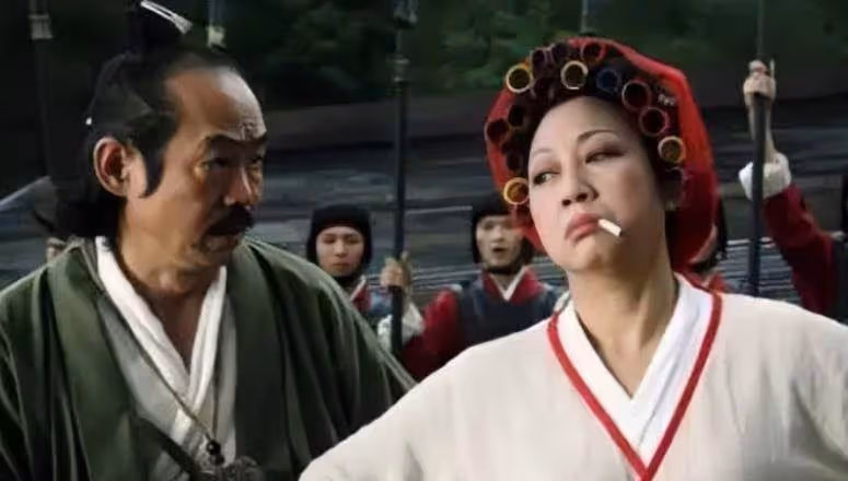 70歲元華移居溫哥華生活,須髪皆白變化大,與家人團聚弄孫為樂.!