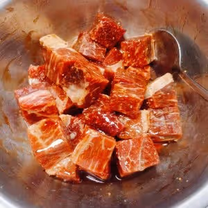 彈牙爆汁的黑胡椒杏鮑菇牛肉粒🧂黑胡椒➕🐮m9和牛牛肉粒天生一對❤️