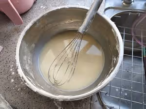 綿軟濕潤的古早蛋糕💕，抖臀duangduang~自製10寸方模（燙麵水浴）