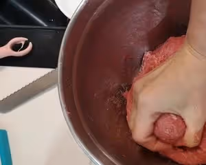 慢慢調整的牛肉丸
