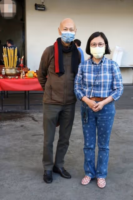歌王羅文病逝20年！眾星紅館開唱紀念，鄭欣宜暴瘦穿弔帶紋身矚目