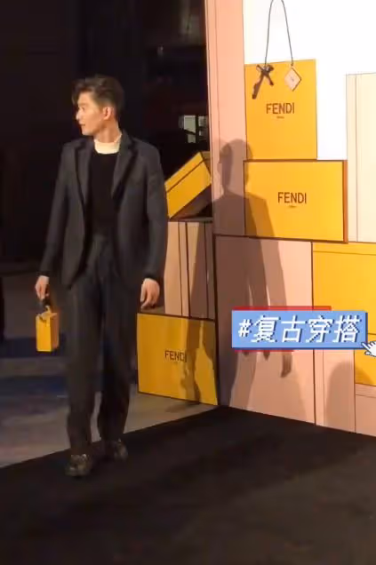 被網暴到性格大變，張瀚出席活動全程謹慎小心，自大狂傲再也不見