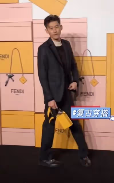 被網暴到性格大變，張瀚出席活動全程謹慎小心，自大狂傲再也不見