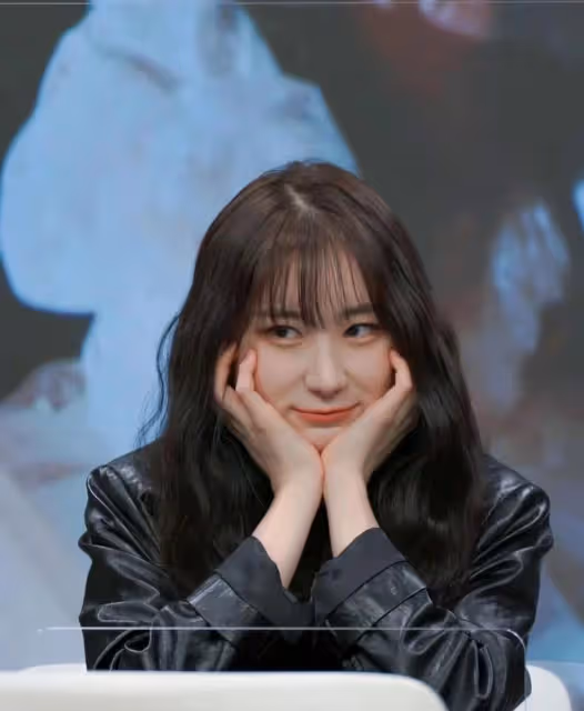 李彩演、李彩領,倆姐妹因外貌爭議,星途坎坷