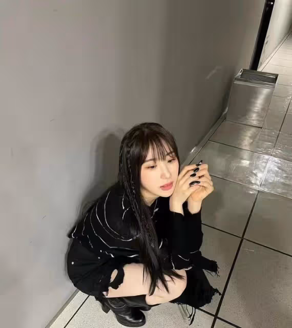 李彩演、李彩領,倆姐妹因外貌爭議,星途坎坷