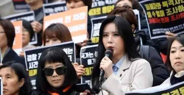 韓國財閥有多囂張?靠女人上位,玩弄女星,甚至隨意控制總統?