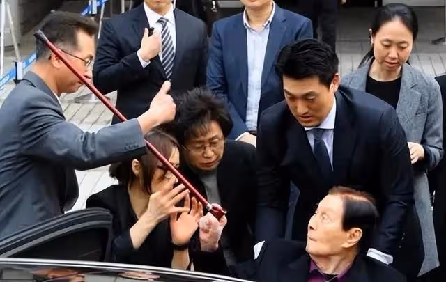 韓國財閥有多囂張？靠女人上位，玩弄女星，甚至隨意控制總統？