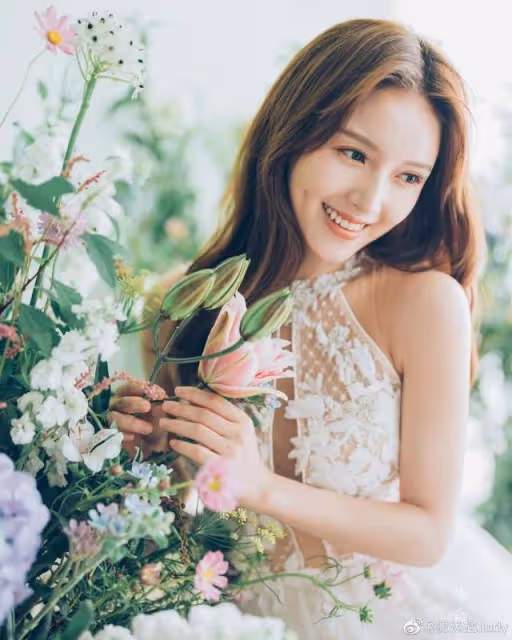 TVB甜美女神曬素顏照!五官精緻黑眼圈突出,曾深陷整容傳聞