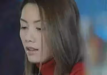 她因為「出軌14次」漸漸被演藝圈淘汰!不要被男人試了又試:越是沒人愛,越要愛自己