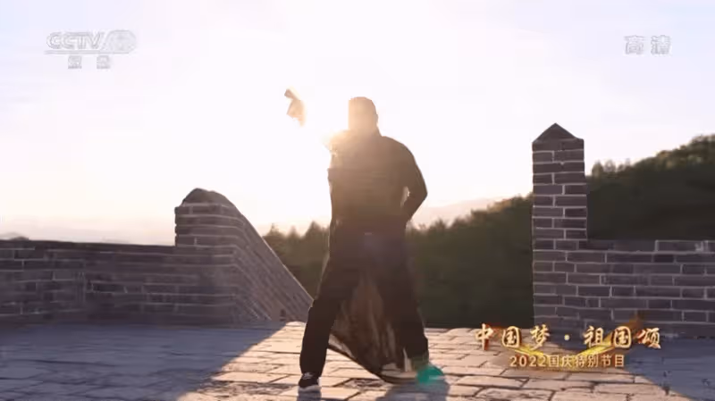 這事不怪趙文卓，但也恰恰證明：中國影視圈正陷入一種尷尬的窘境