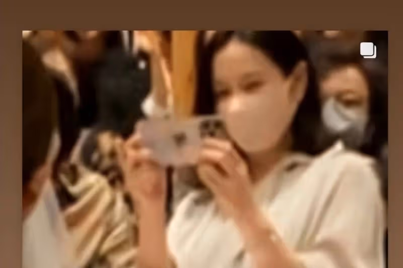 孫藝珍挺著孕肚參加婚禮：外套無法遮住高挺的孕肚，准媽媽很幸福