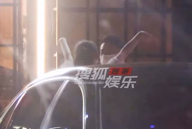 曝汪小菲縣城醉酒毆打張穎穎,女方渾身淤青傷痕多,半夜報警求助